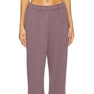 Alo Yoga Accolade Sweatpants – Raisinette – XS